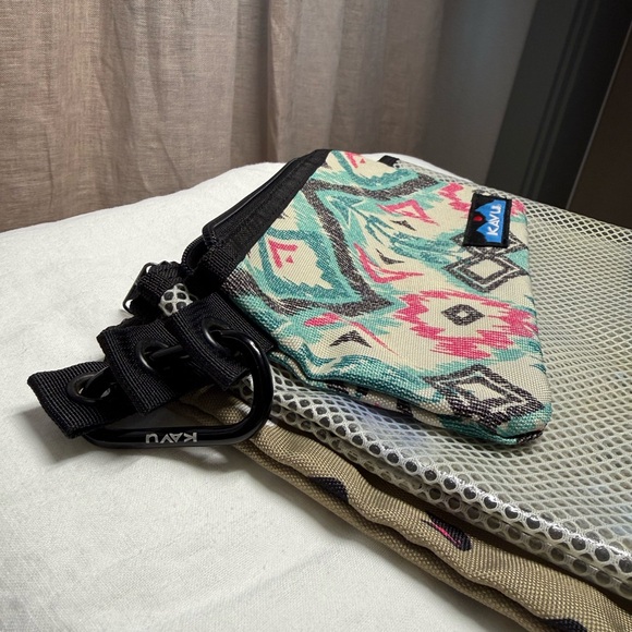 KAVU Zipper Pouch Set - 3 Toiletry Cosmetic Bags - Picture 2 of 13